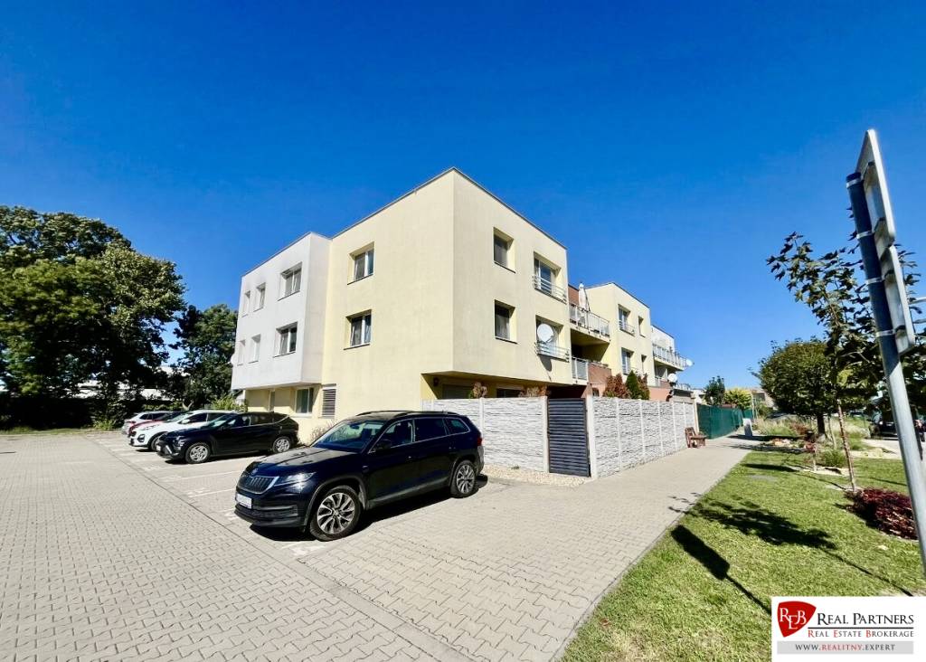 Predaj 2 izbového bytu s balkónom v Rovinke, 58m2