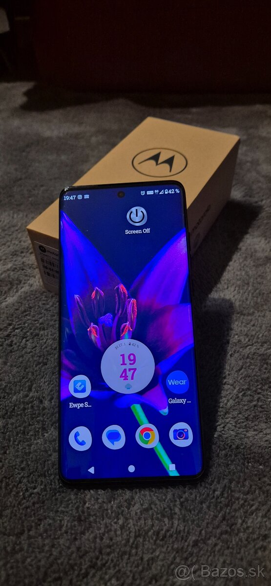 Predam motorolu edge 40 neo 12gb 256gb