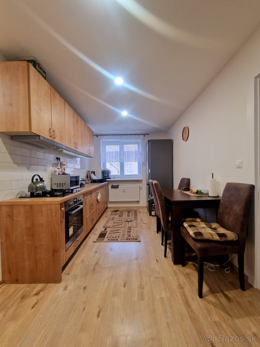 3i byt na predaj, staré sídlisko Prievidza