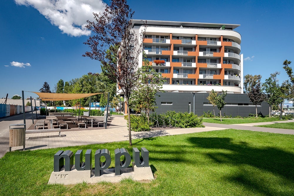 2 izbový byt s podzemným parkovacím sťatím v Ružinove