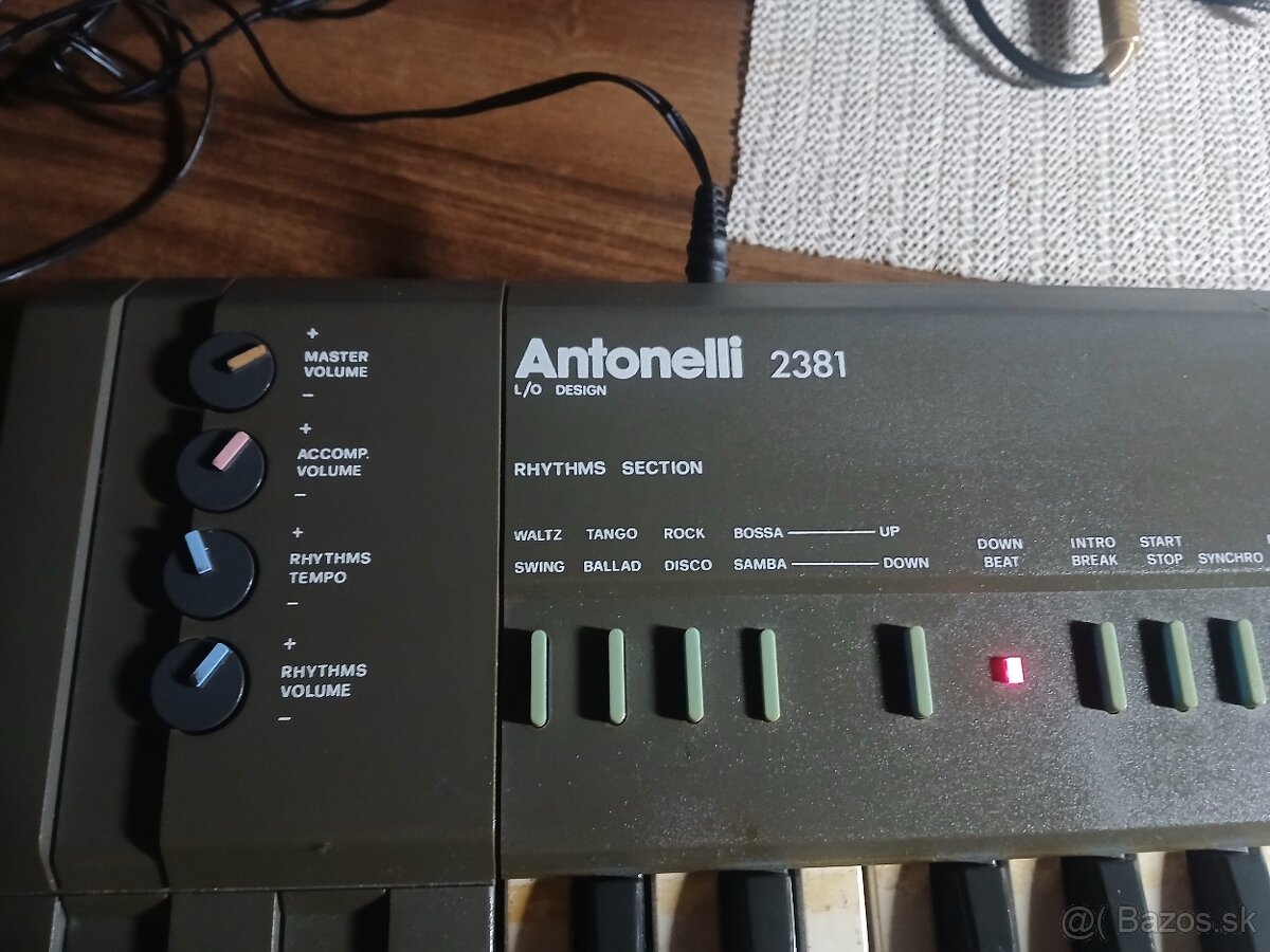 Klávesový nastroj ANTONELLI 2381