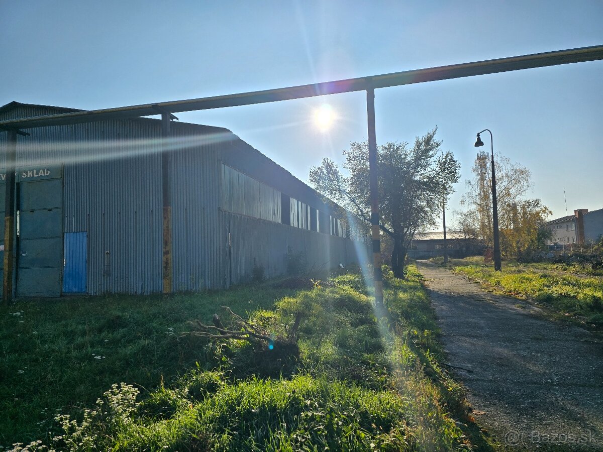 Ponúkam Vám na predaj pozemky v priemyselnej zóne .