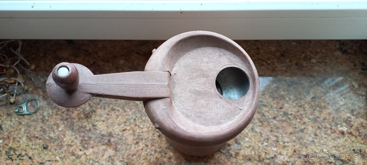 mlynček asi na kávu