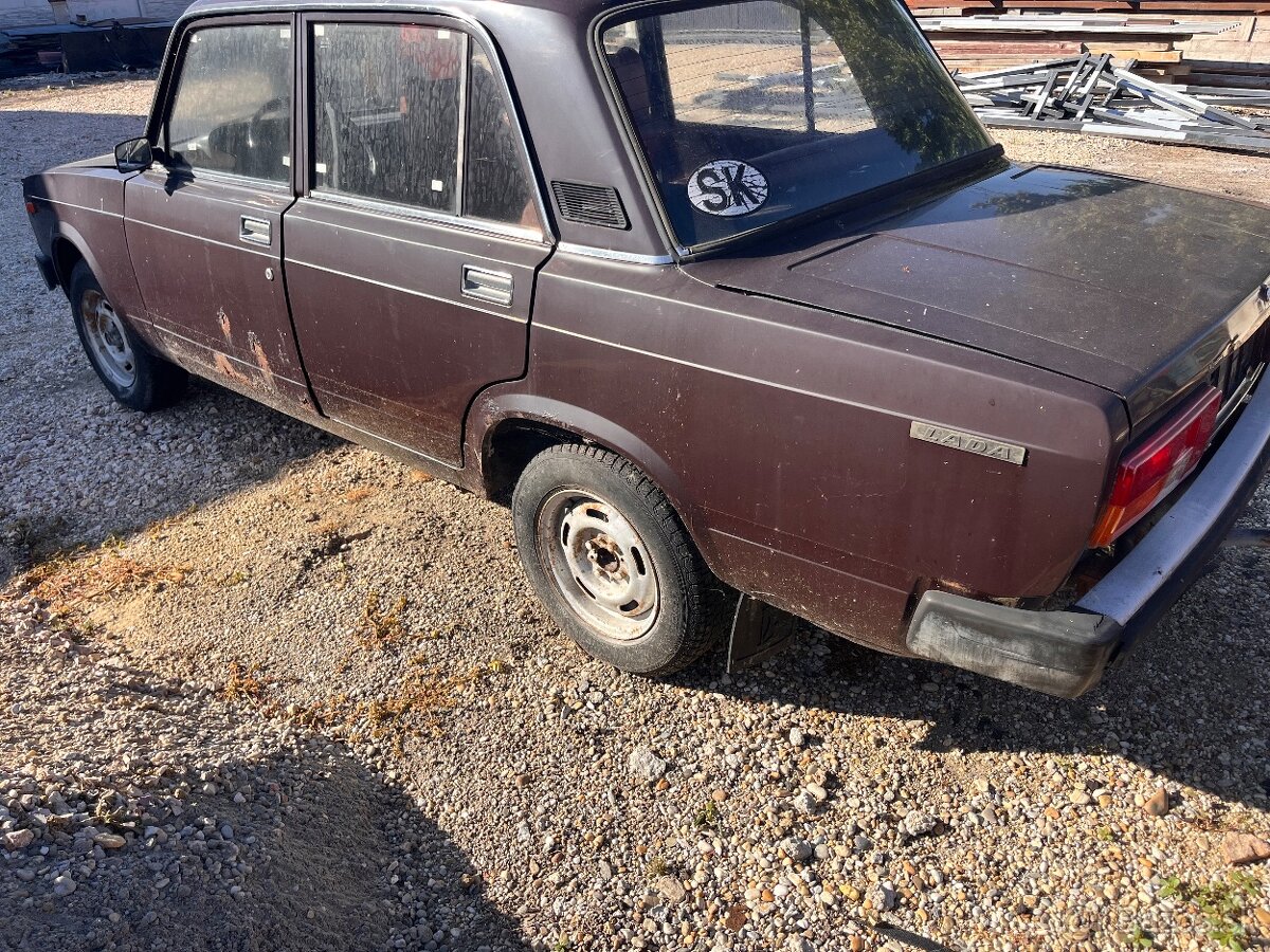 Lada 2105