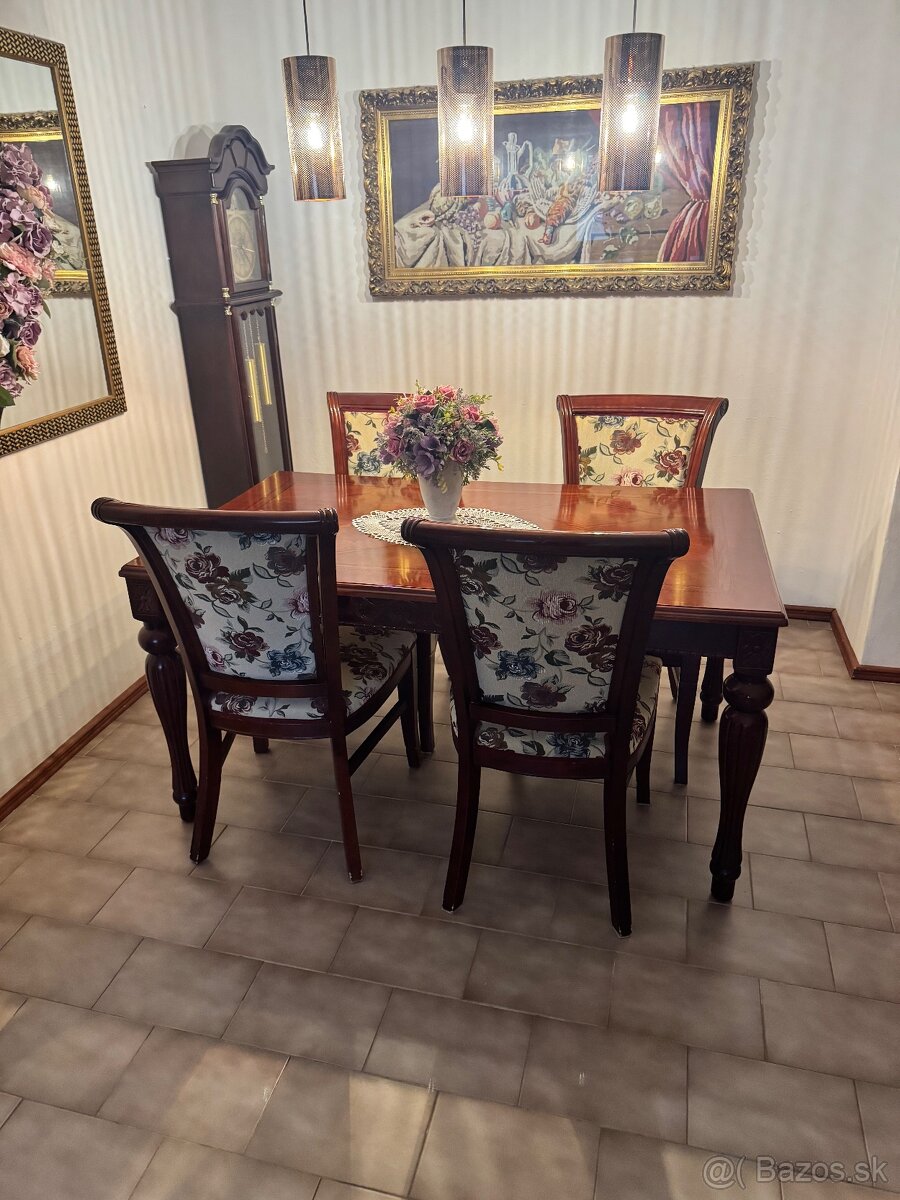 Rustikálny stôl a stoličky z masívu