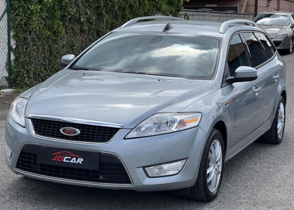 Ford Mondeo 1.6i 16v KLIMATIZACE ALU NAVI benzín manuál