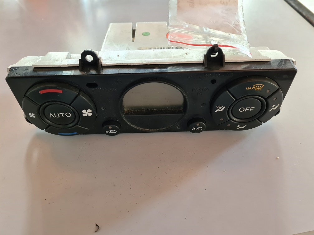Ovládač kúrenia Ford Mondeo III 2S7H18C612AA