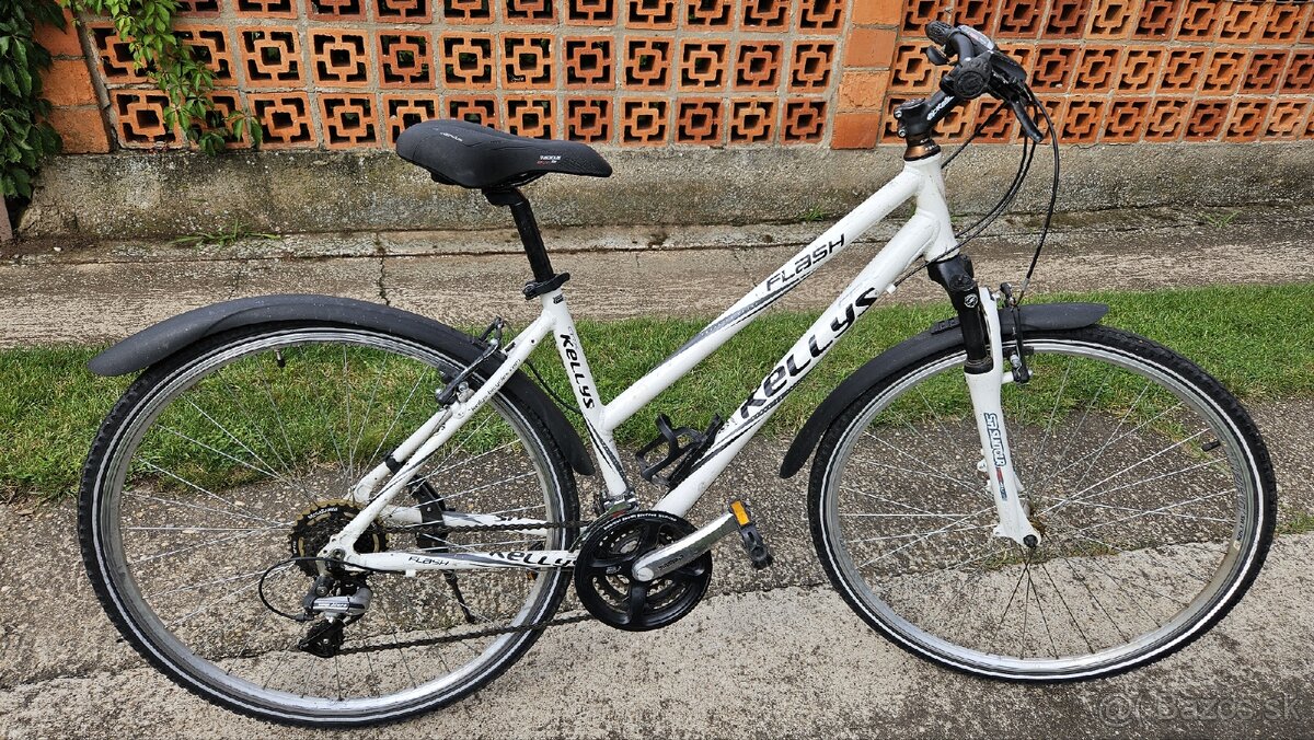 Kellys damsky trekovy bicykel