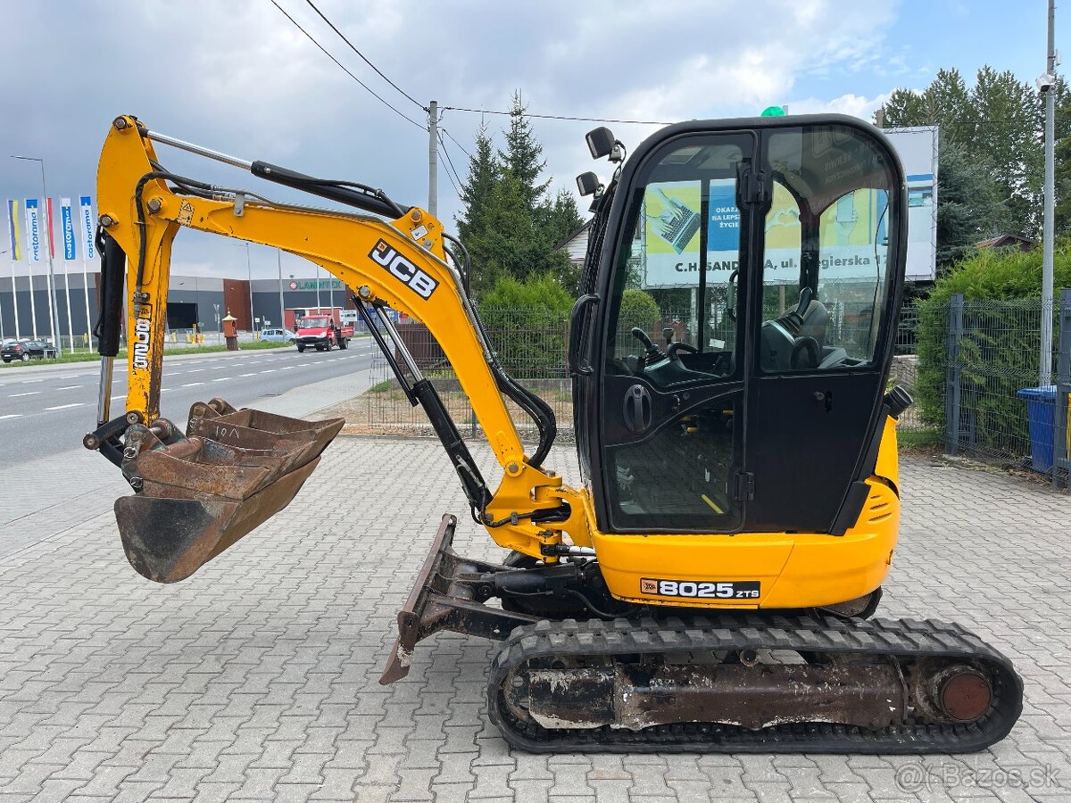Minibager minirypadlo JCB 8025 ZTS, 3 lizice, rychloupinak