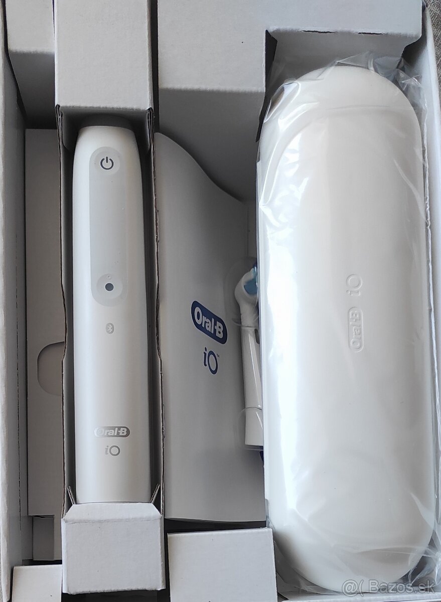 Akumulátorová zubná kefka