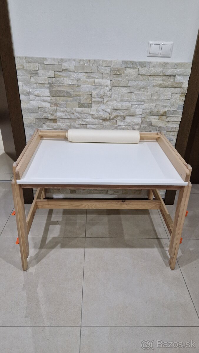 Detsky pracovny stol pre skolakov