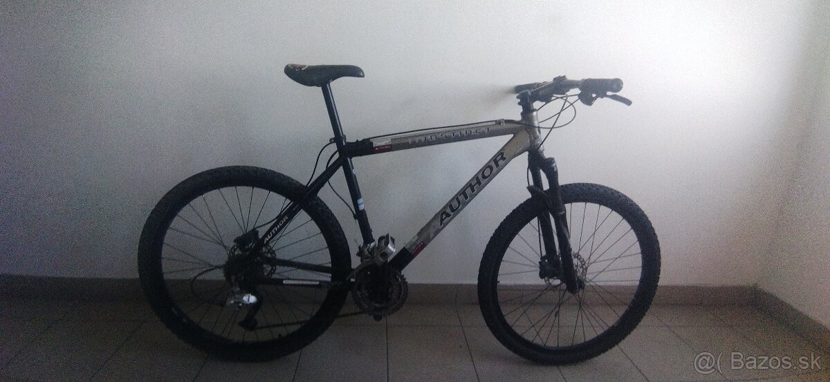 Predám horsky bicykel Author 26" kolesa. Prevod 3x9. Rám 19