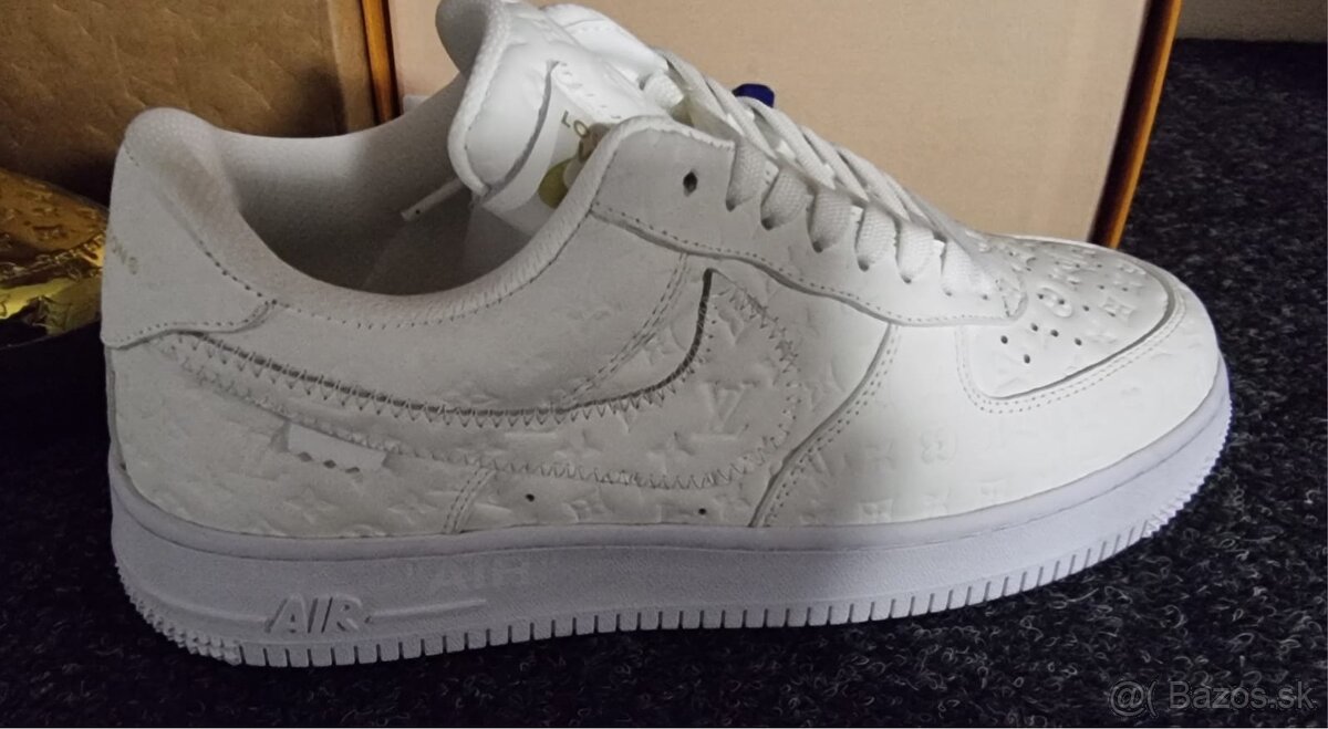 tenisky L V / N I K E