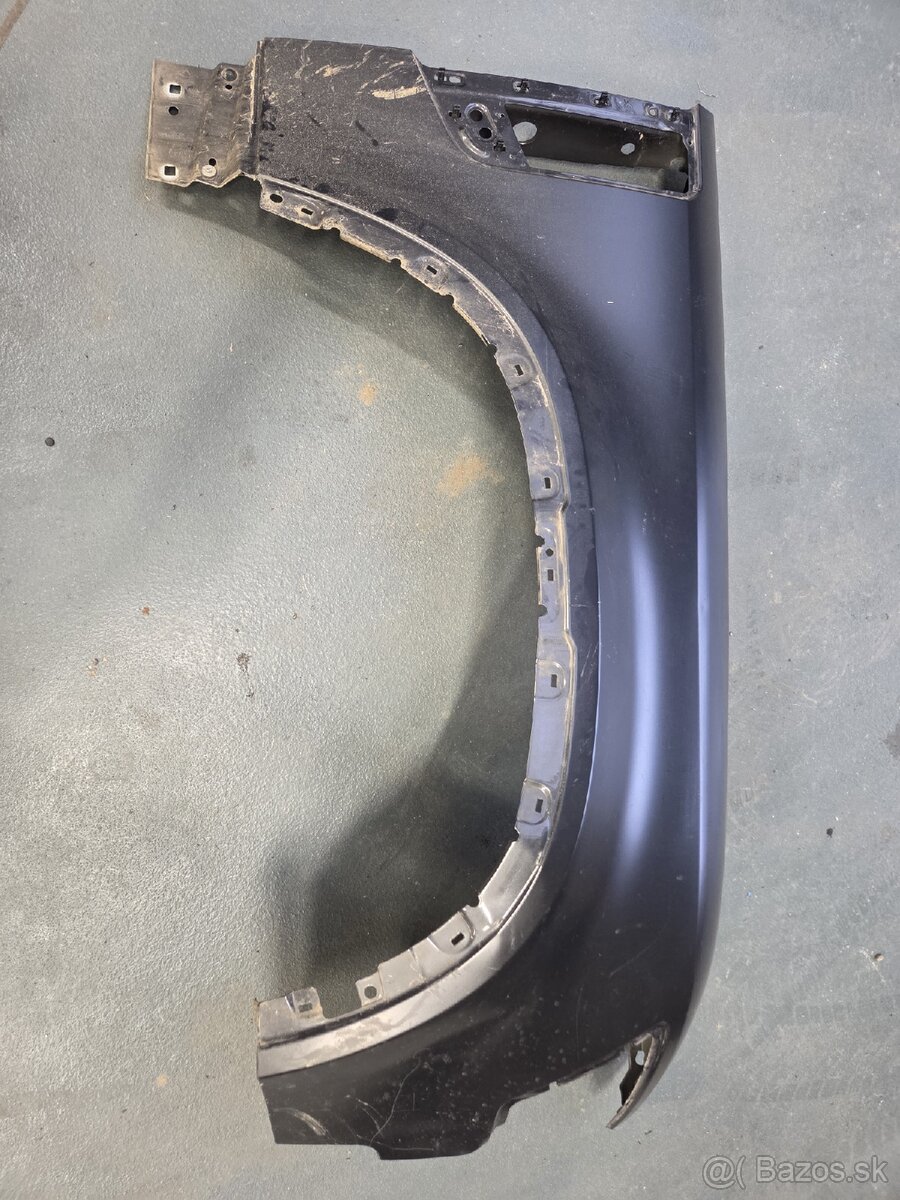 Pravy predny blatník na Land rover defender