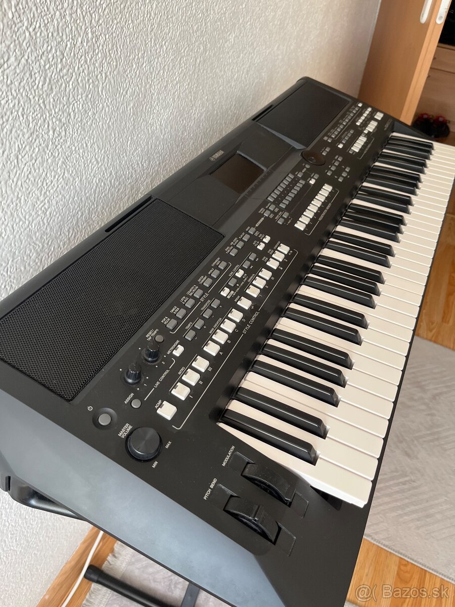 Klávesy Yamaha Psr SX600