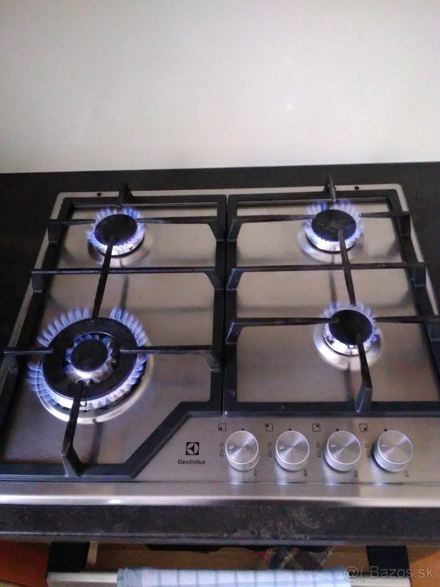 VSTAVANÁ VARNÁ DOSKA