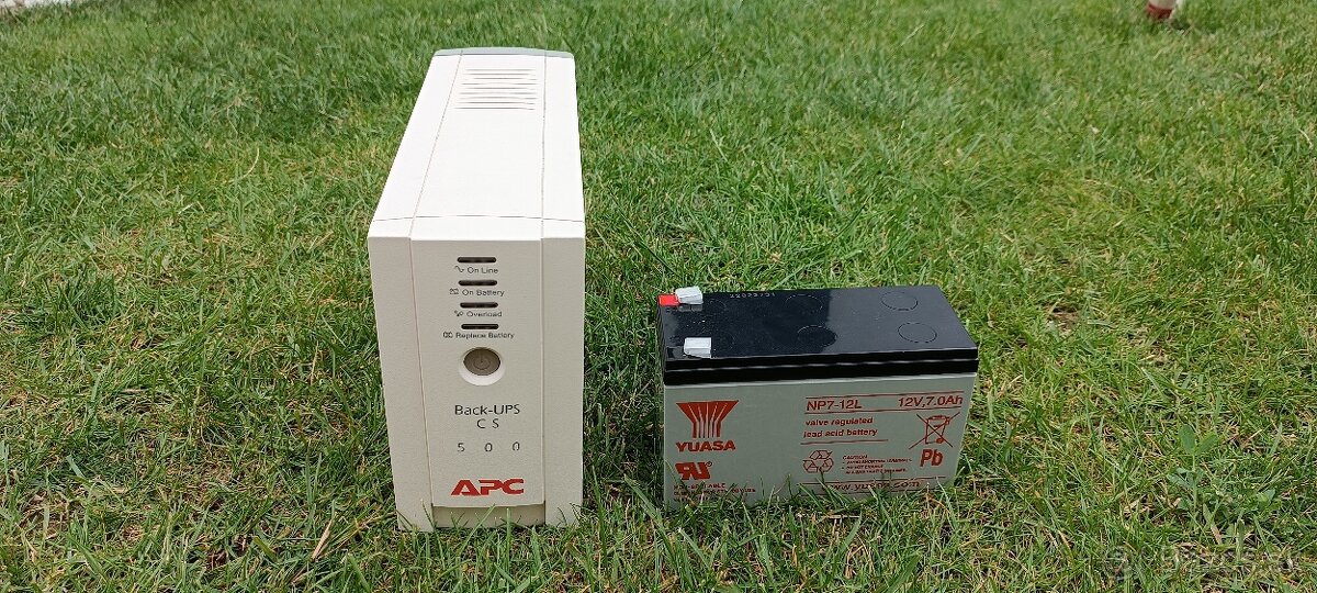 Predám založny zdroj APC Back-UPS CS 500I + náhradna bateria