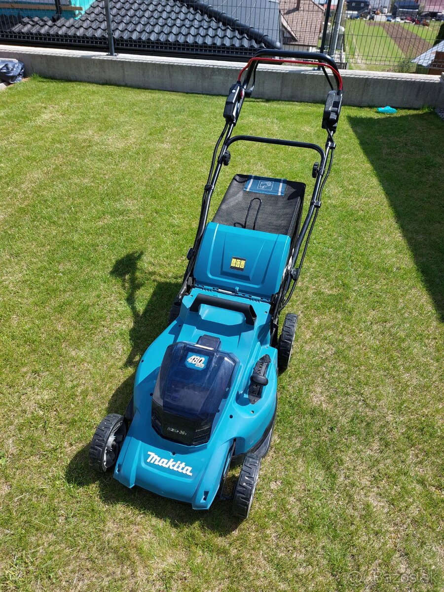 Akumulátorová kosačka Makita