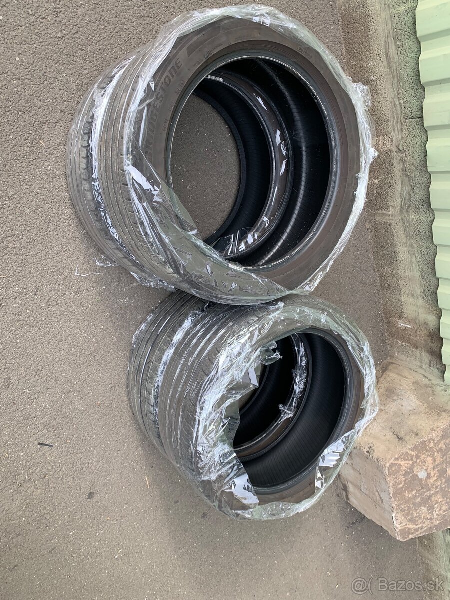 Pneumatiky letné 215/50 R18 92w