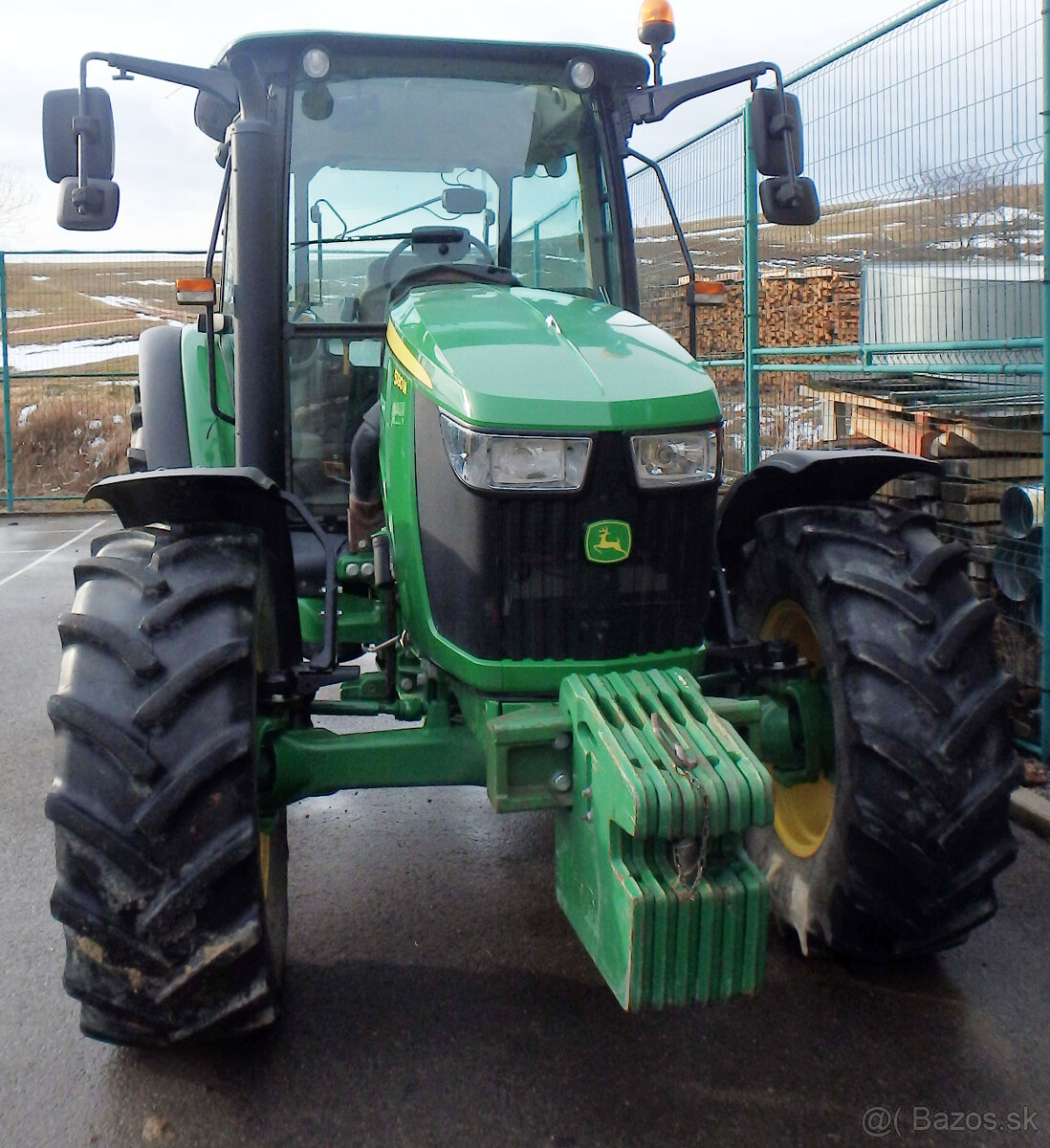Traktor John Deere 5090M
