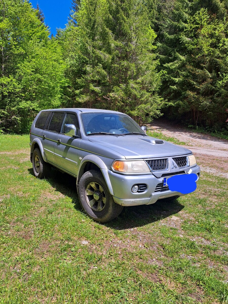 Mitsubishi Pajero sport