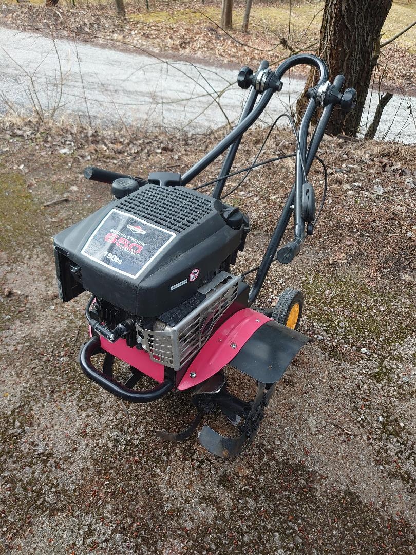 KULTIVÁTOR Briggs & Stratton Series 650 motorom