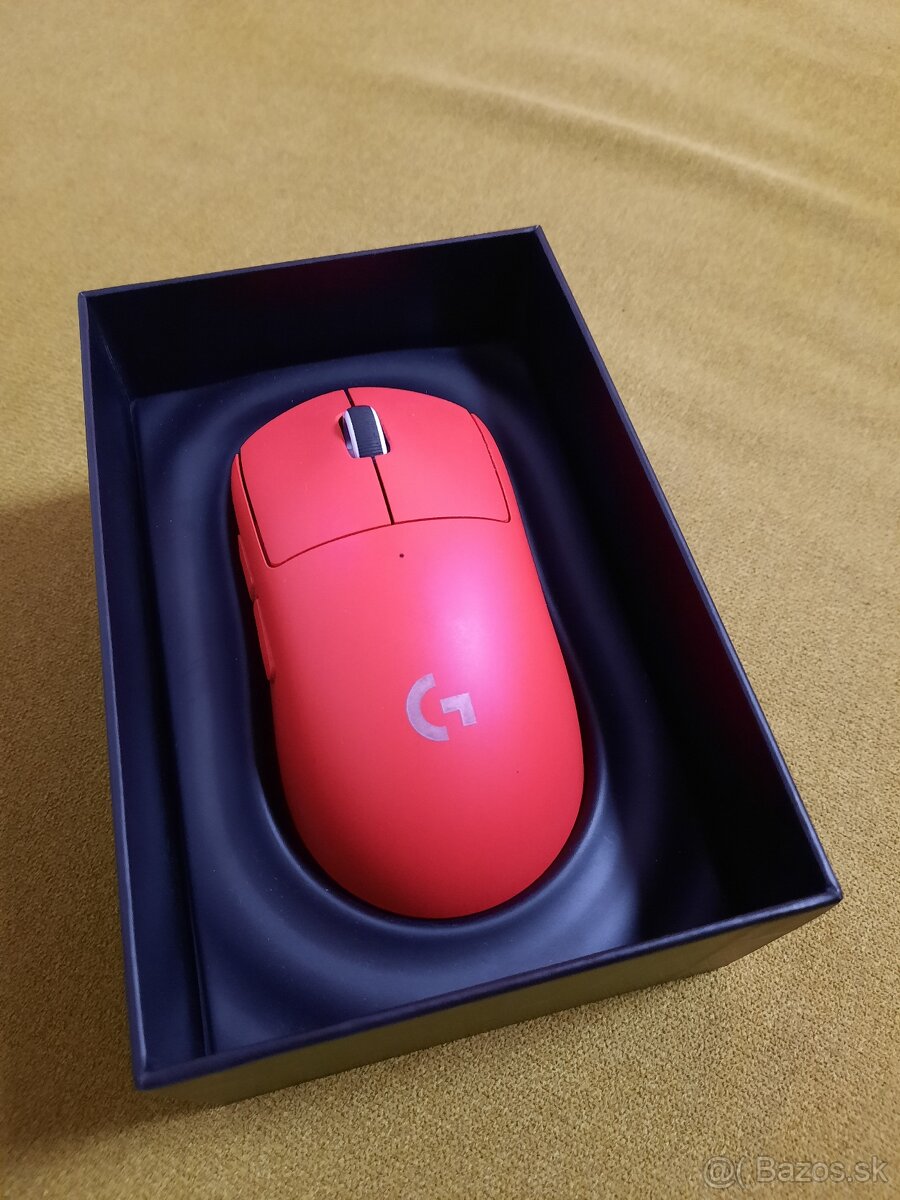 Logitech G PRO superlight red