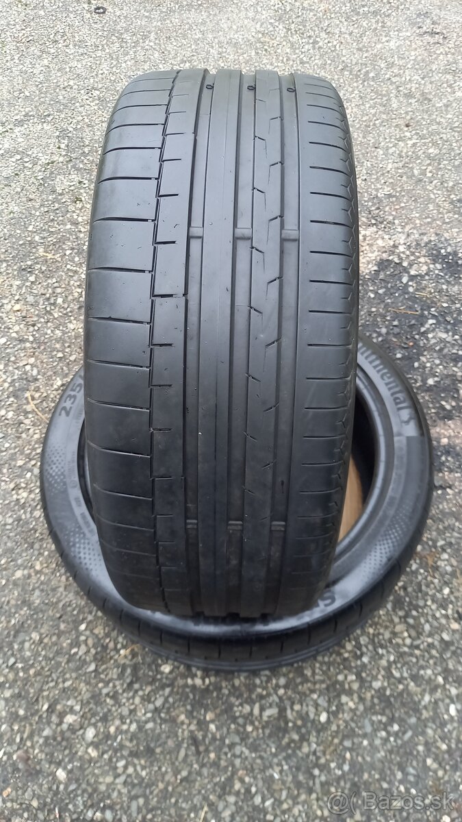 Pneumatiky 235/45R19