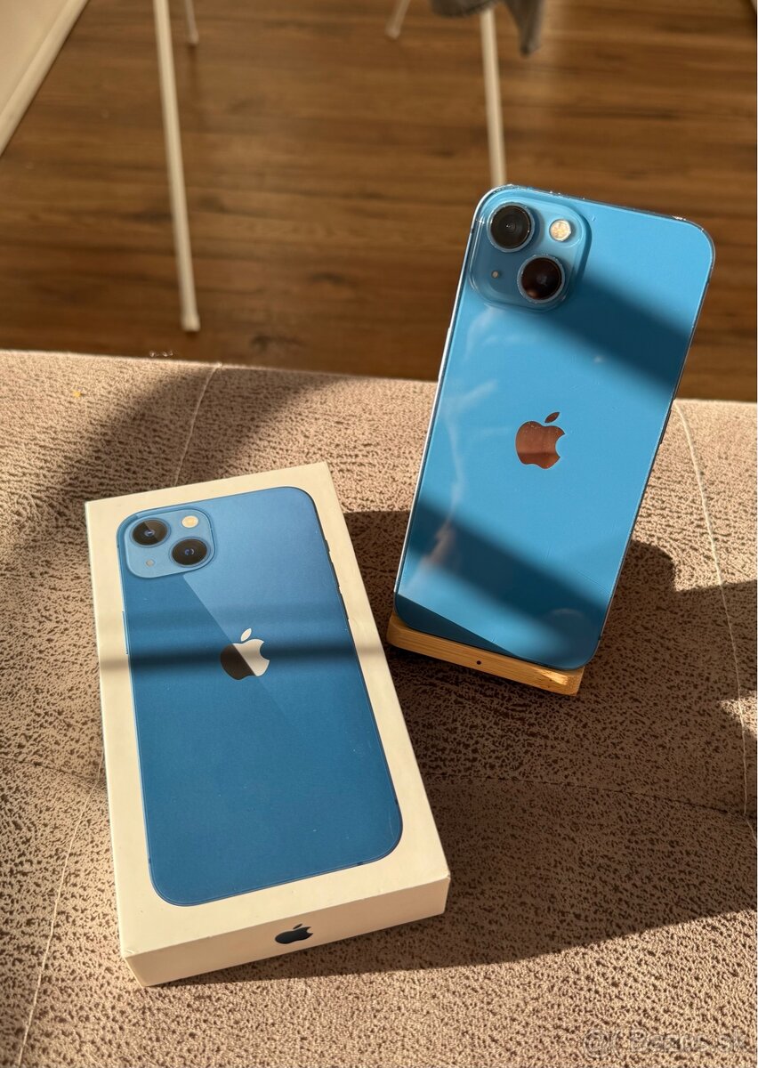 iPhone 13 blue