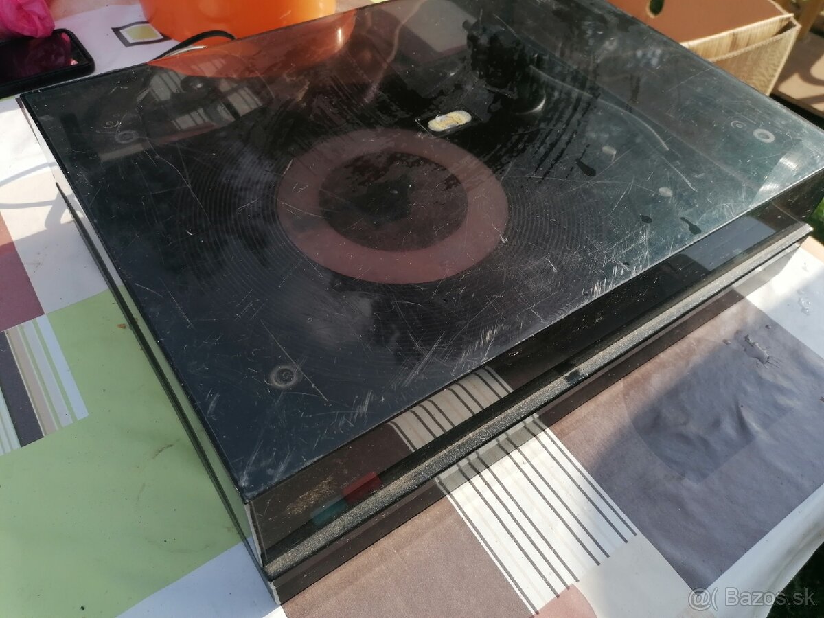 Predám gramofóny Tesla A JVC