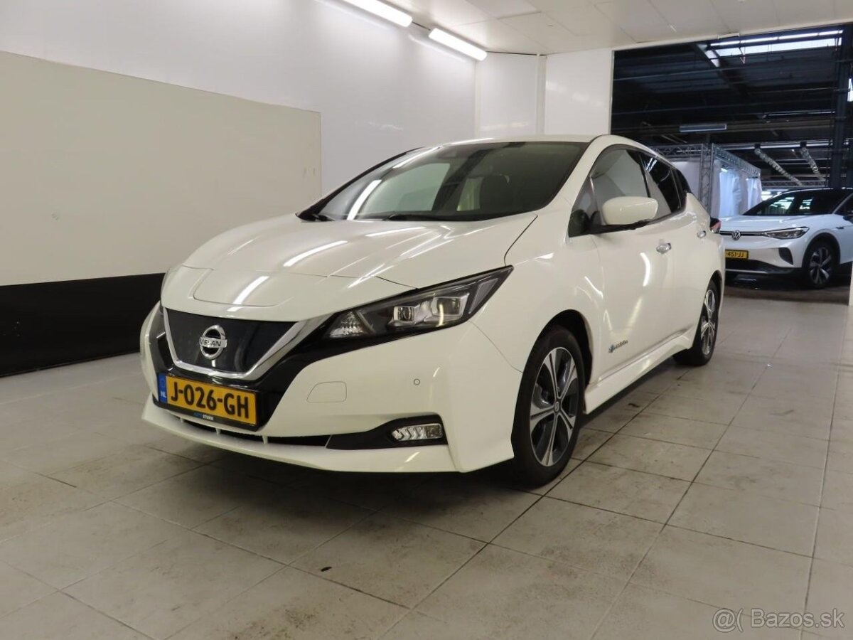 Nissan Leaf Tekna 08/2020, 40kw batéria, 91402km