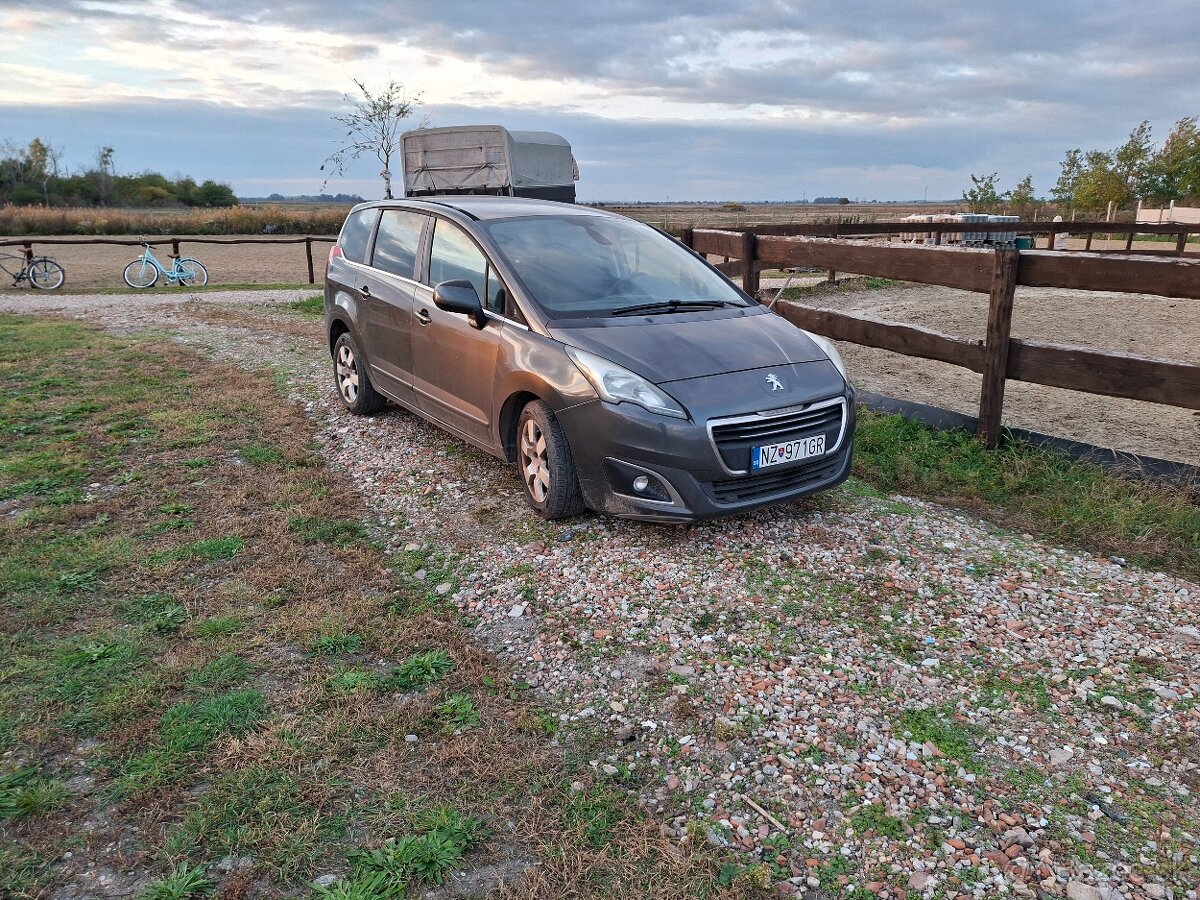Peugeot 5008