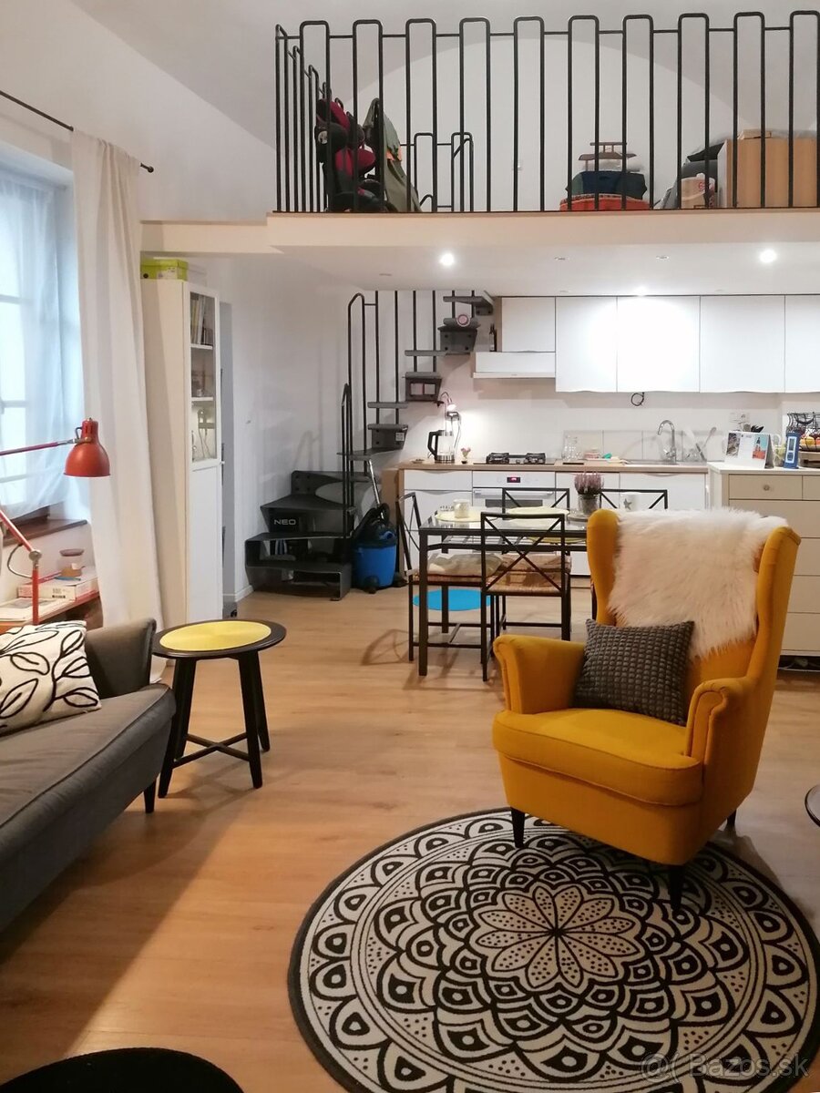 3++ izbový tehlový ATYP byt, Košice centrum - Poštová ulica