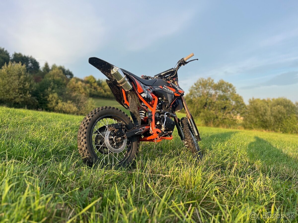 Falcon 150