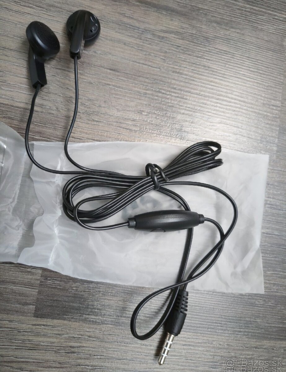 Drôtové slúchadlá s mikrofónom a 3.5mm Jack (nové)
