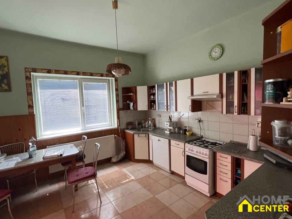 NA PREDAJ 4 izb. rodinný dom s veľkým potenciálom v Kolárove