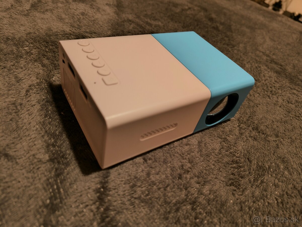 Novy LED mini prenosny projektor s podporou 1080P HD modry