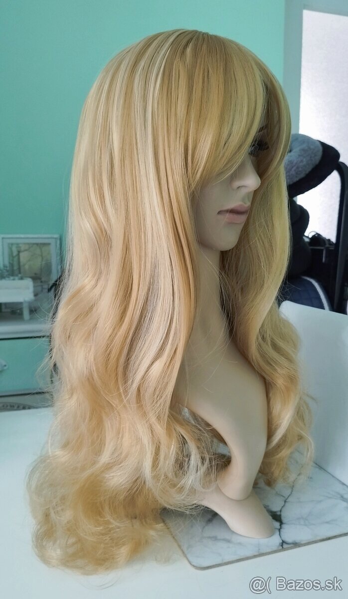 Medová blond parochňa