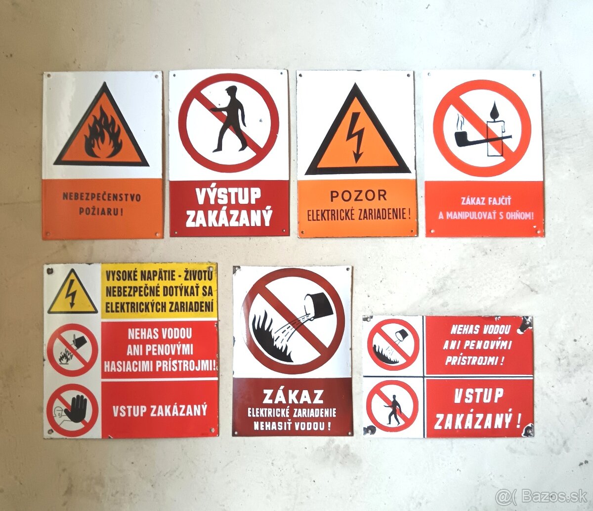 Smaltované tabule cedule