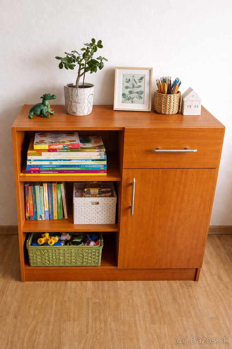 Komoda skrinka Regál
