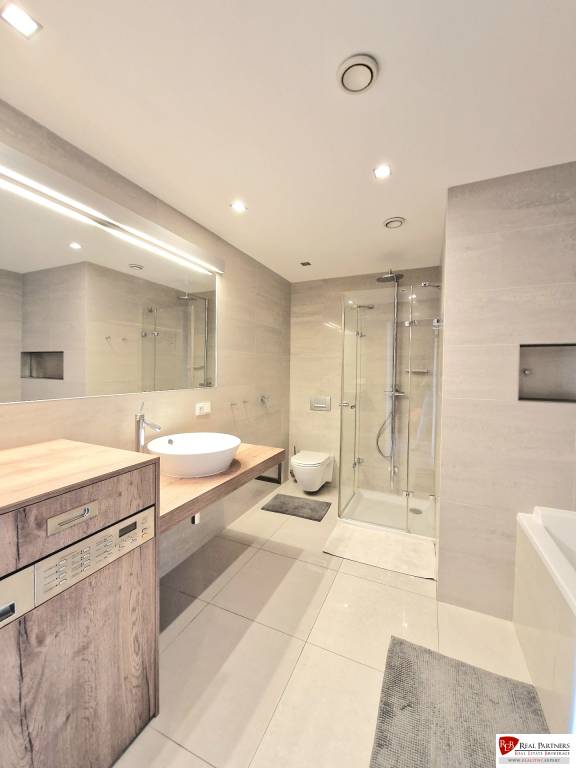 Prenájom 3-izb.byt, 100m2, na Zámockej ulici v Bratislave