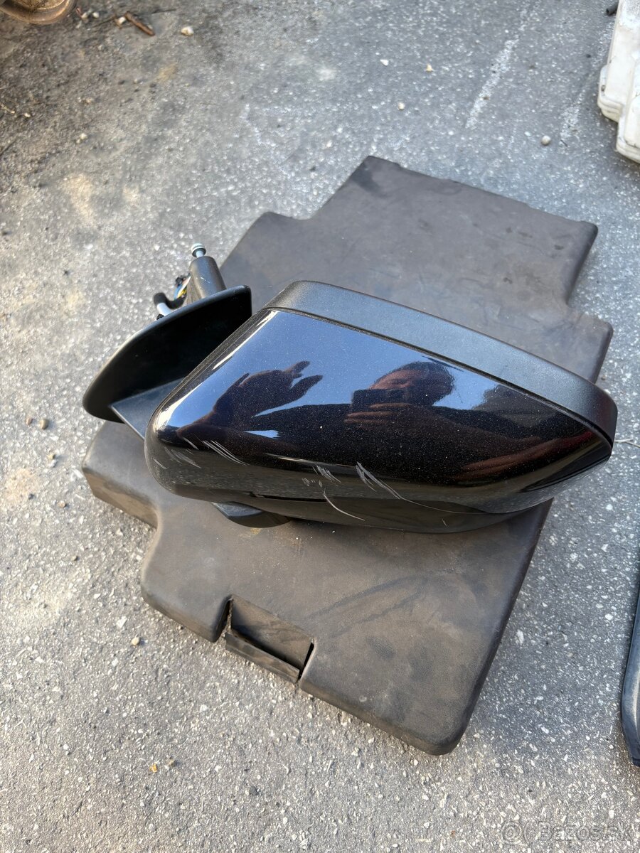 Zrkadlo Range Rover sport