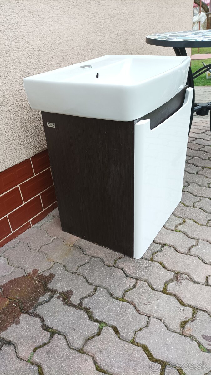 Umývadlo so skrinkou