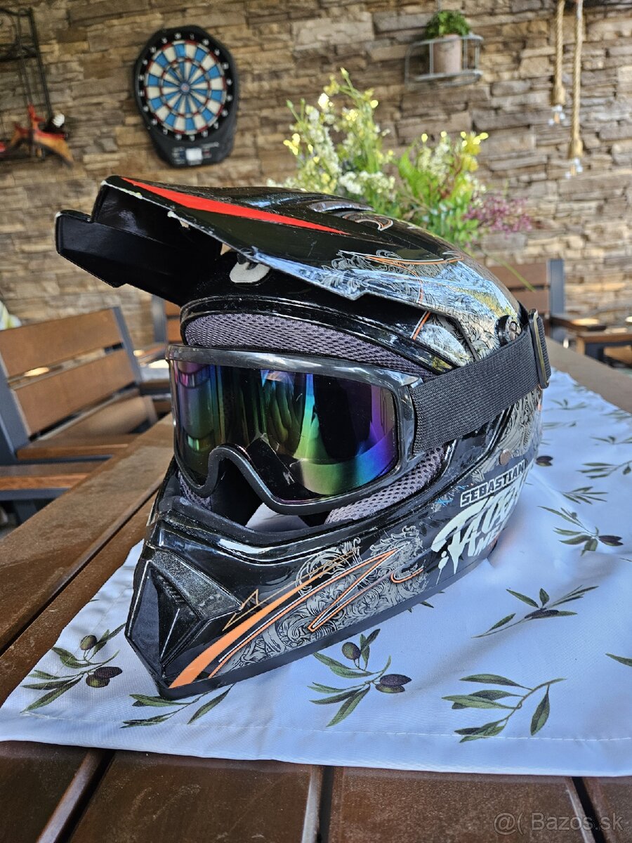 Motocross prilba + korytnačka