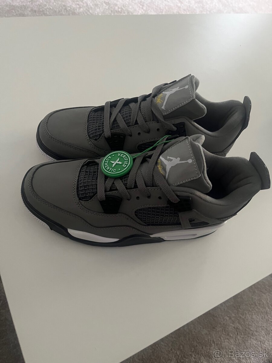 Jordan 4, veľkosť 42.