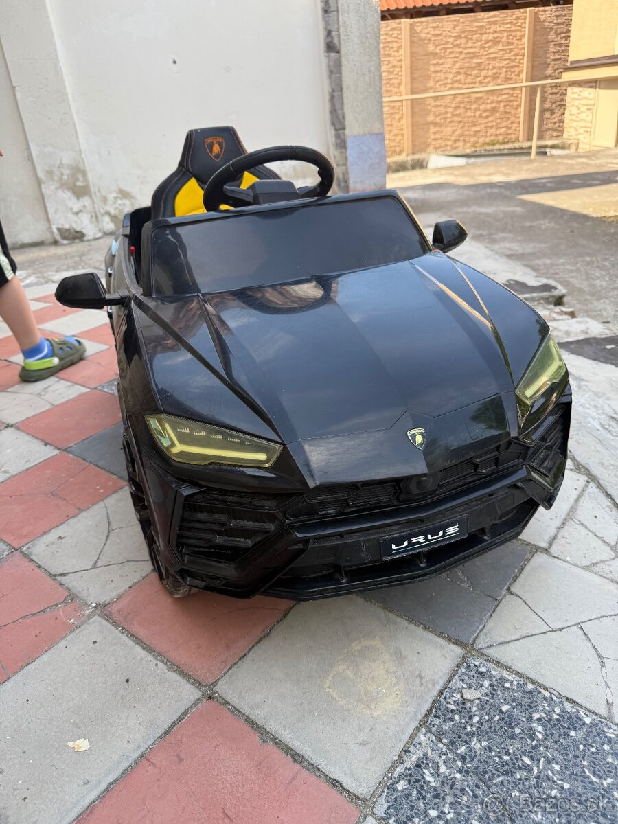 Detské elektrické autíčko Urus