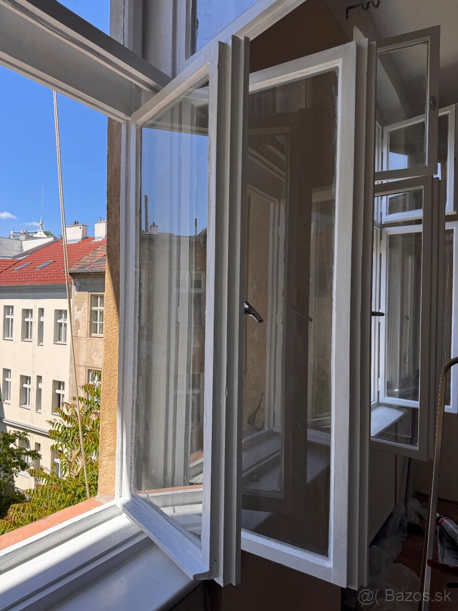 Renovacia okien a drevenych povrchov.