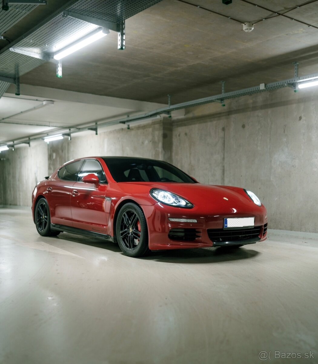 Porsche Panamera GTS V8 4.8 PDK