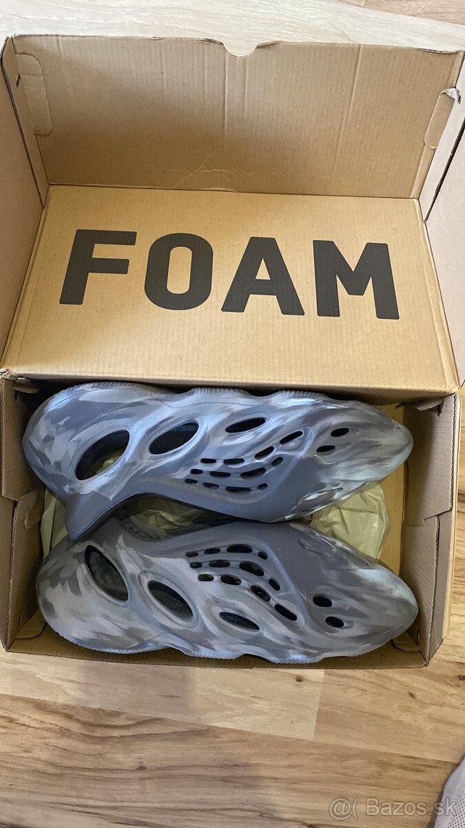 Yeezy foam runner