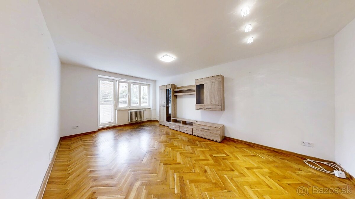 Predaj: 4 izbový byt s 2 balkónmi a vlastnou garážou Žilina